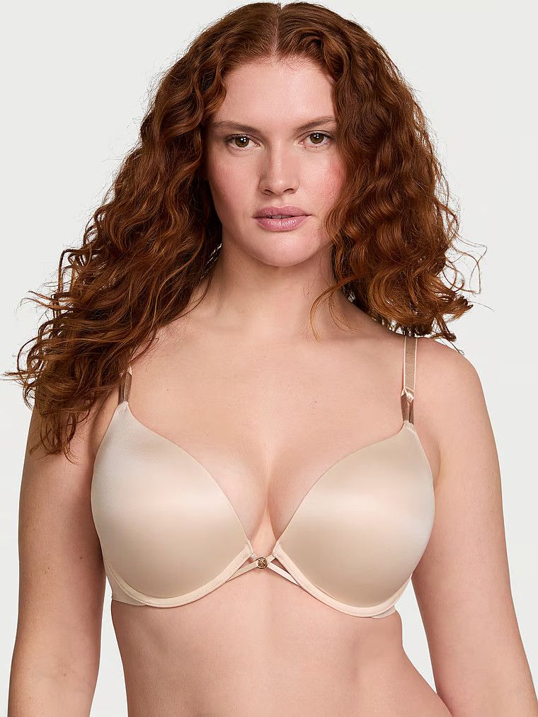 Push-up podprsenka se 2 velikostmi Bombshell. Produkt je béžový a pochází z kolekce Very Sexy.
