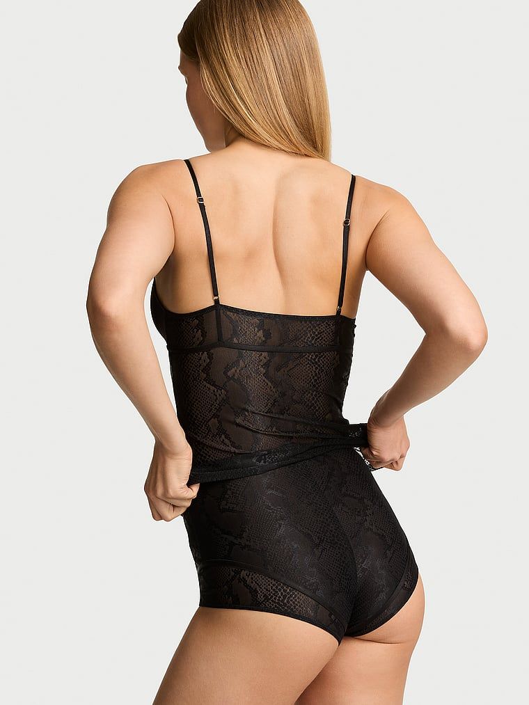 Spací sada – Viper top a kraťasy. Produkt je černý a pochází z kolekce Very Sexy.