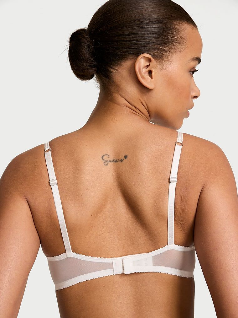 Wicked Frou Frou Frou Unstall Grud. Produkt je vzorovaný a pochází z kolekce Dream Angels.