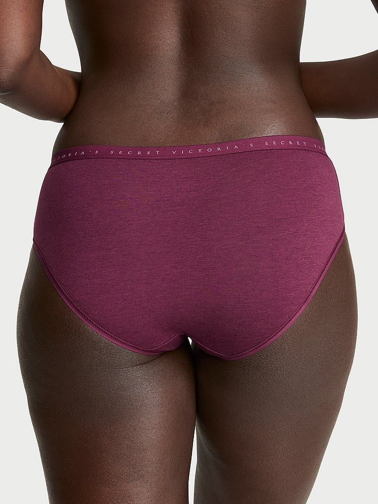 Bavlněné kalhotky hiphugger. Produkt je růžové barvy a pochází z kolekce Victoria's Secret.