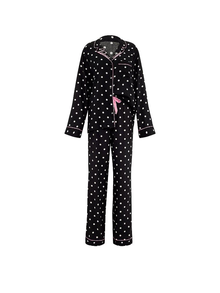 Flanelové pyžamo s dlouhými kalhotami. Produkt má vzorovanou barvu a pochází z kolekce Victoria's Secret.