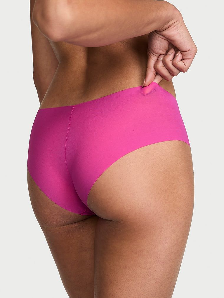 No-Show Mesh Cheeky kalhotky. Produkt je růžové barvy a pochází z kolekce No-Show.