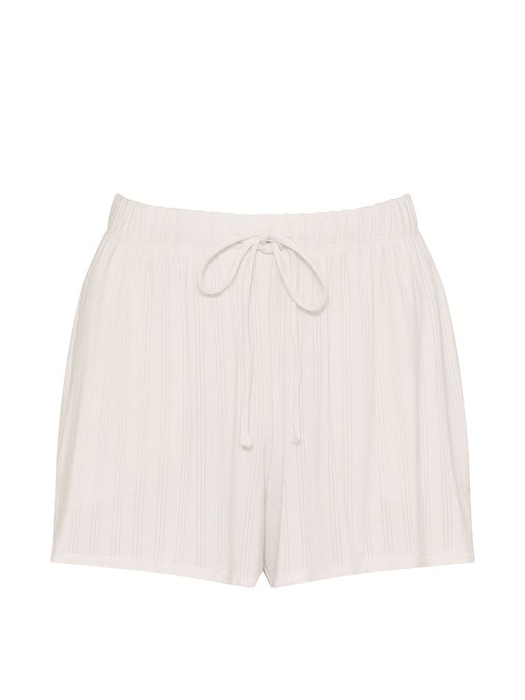 SoSoft ultra-jemné modální šortky na spaní. Produkt je bílé barvy a pochází z kolekce Victoria's Secret.