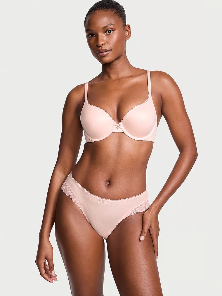 Perfect Shape Hladká push-up podprsenka. Produkt je růžový a pochází z kolekce Body by Victoria.
