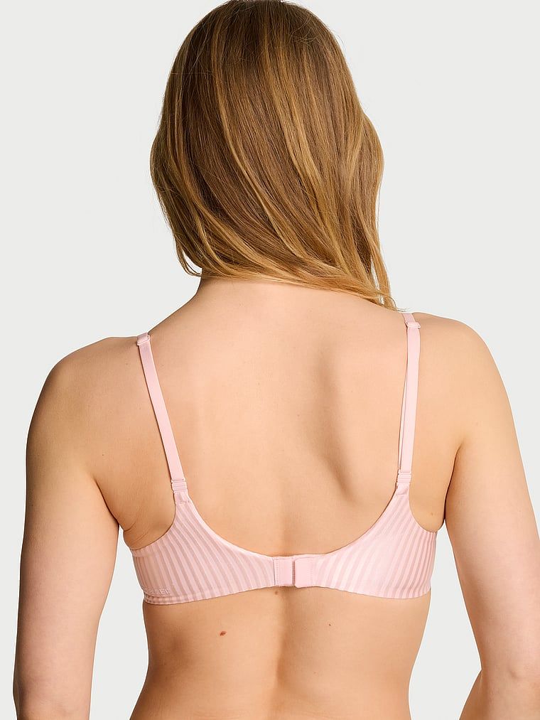 FlexFactor Demi mírně polstrovaná podprsenka. Produkt je růžové barvy a pochází z kolekce Body by Victoria.