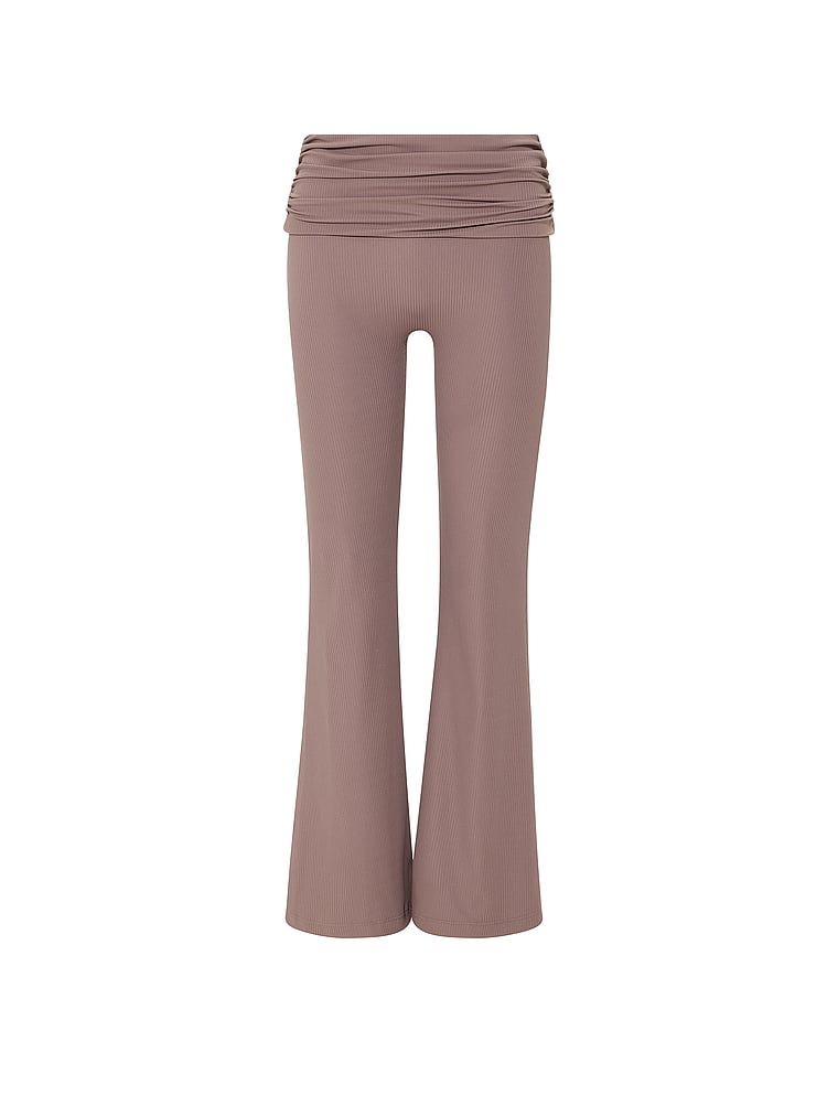 Žebrované legíny s volánky v pase VSX Elevate Flare. Produkt je šedobarevný a pochází z kolekce VSX.