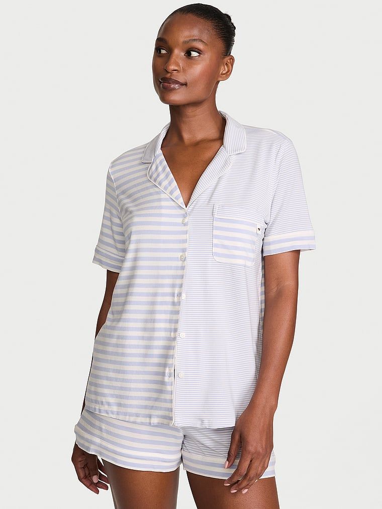 Modální pyžamo se SoSoft kraťasy. Produkt je vzorovaný a pochází z kolekce Victoria's Secret.