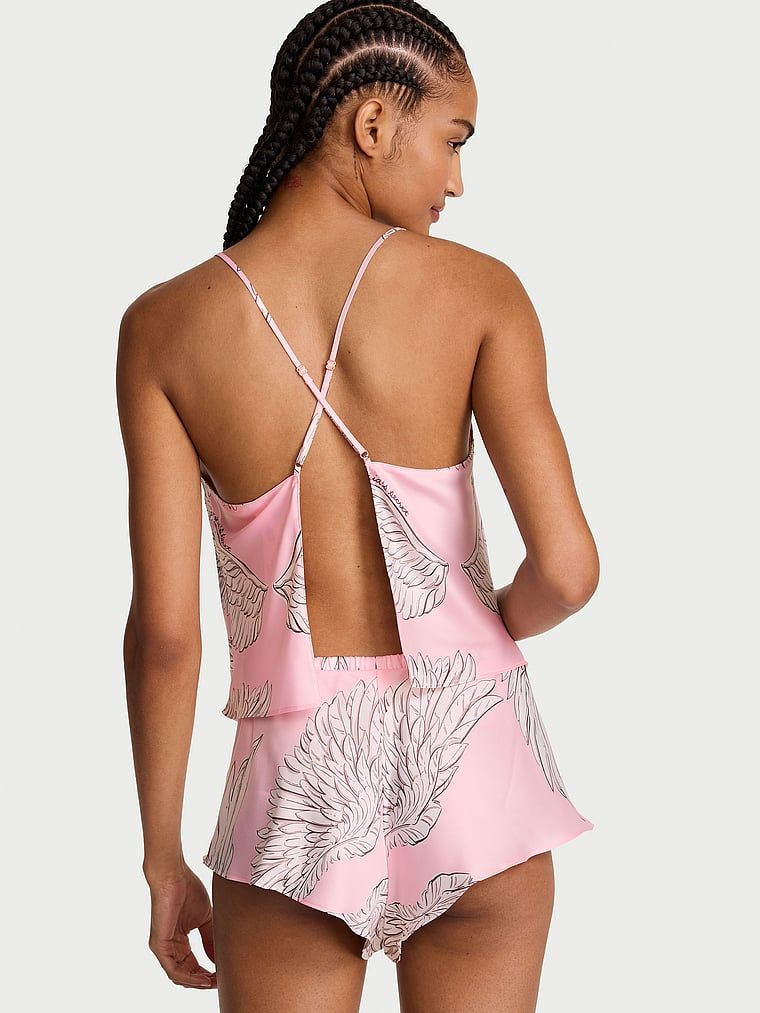 Saténová spací souprava na záložky na košile. Produkt má vzorovanou barvu a pochází z kolekce Victoria's Secret.