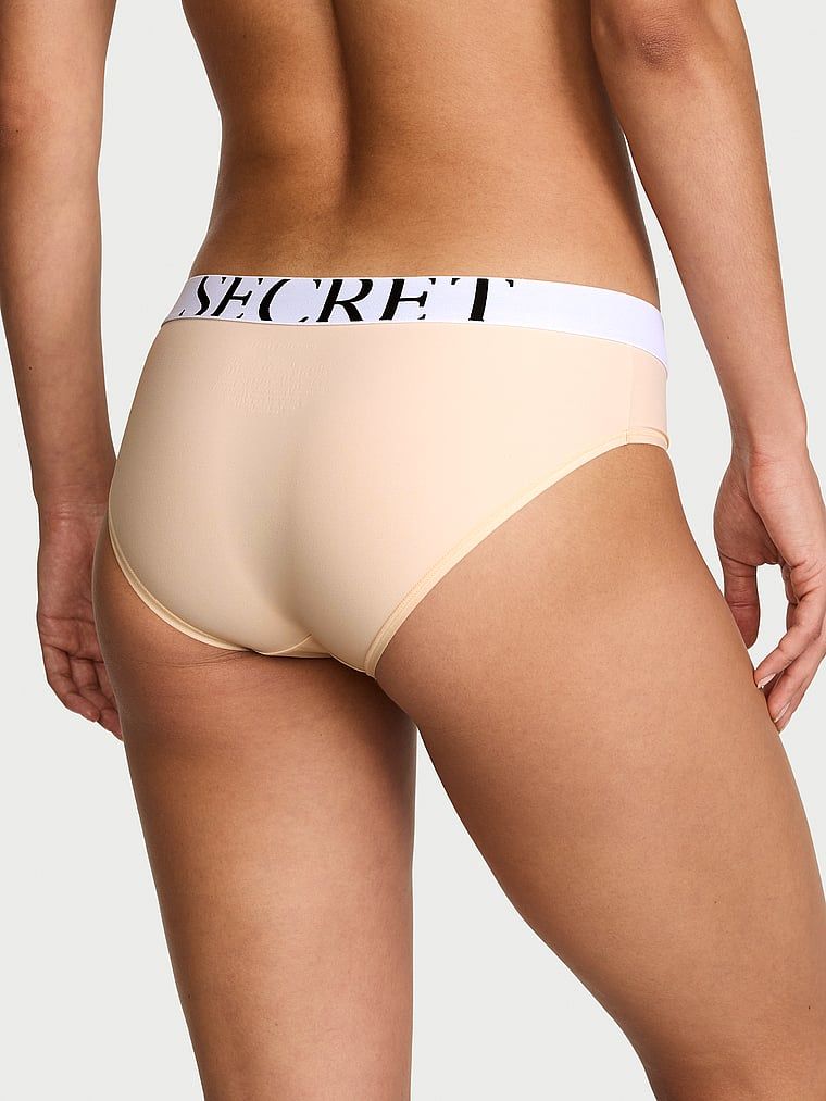 Kalhotky s logem Cool Hiphugger. Produkt je béžové barvy a pochází z kolekce Cotton.