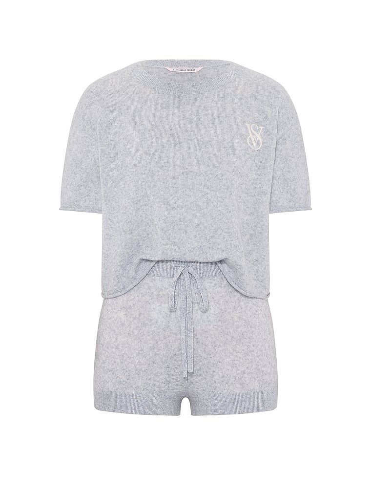 Pletená spací sada – Luxe Knit top a kraťasy. Produkt je šedé barvy a pochází z kolekce Victoria's Secret.