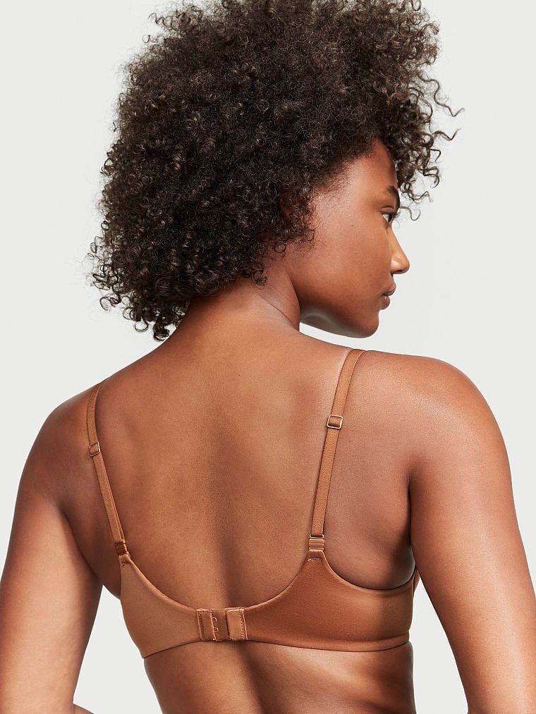 Perfect Shape Hladká push-up podprsenka. Produkt je hnědý a pochází z kolekce Body by Victoria.