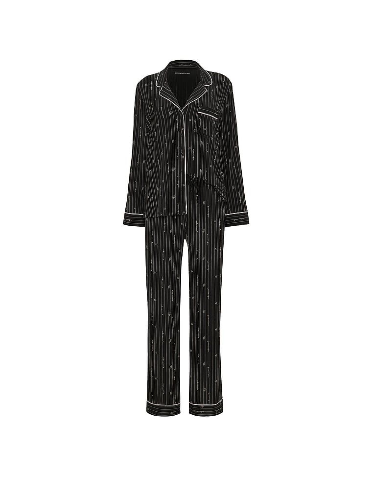 Pyžamo vyrobené ze SoSoft modalu. Produkt má vzorovanou barvu a pochází z kolekce Victoria's Secret.