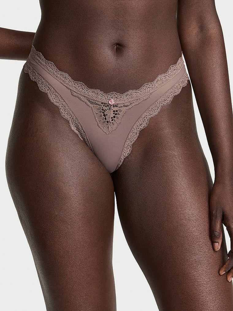 Brazilské kalhotky s krajkou Lace Trim Brazilian. Produkt je šedý a pochází z kolekce Dream Angels.