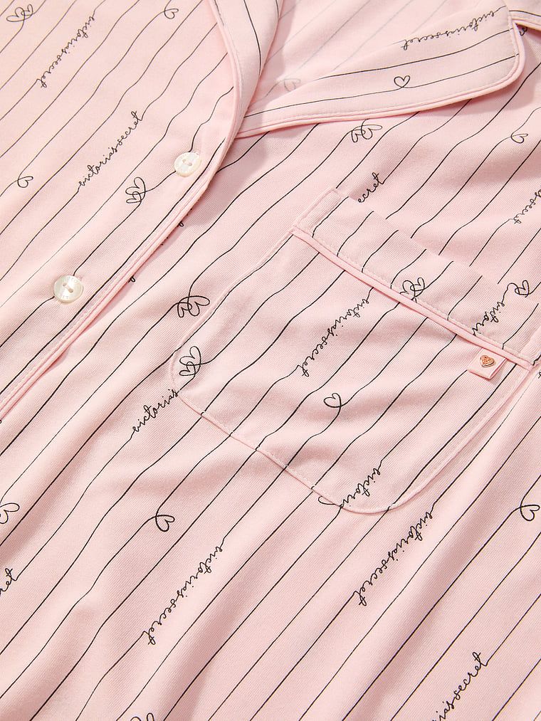 Modální pyžamo se SoSoft kraťasy. Produkt má vzorovanou barvu a pochází z kolekce Victoria's Secret.