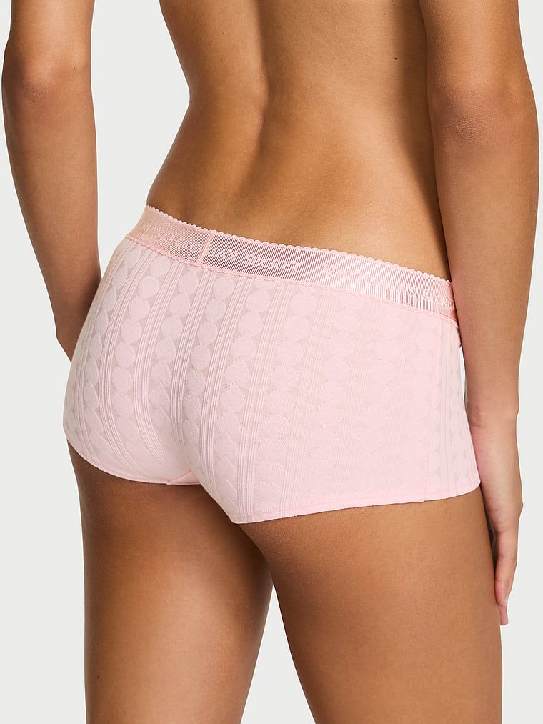 Bavlněné kraťasy se srdíčky a logem Heart Pointelle Boyshort. Produkt je růžové barvy a pochází z kolekce Cotton.