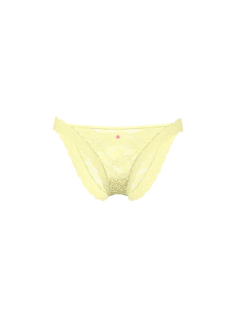 Krajkové bikini kalhotky. Produkt je žluté barvy a pochází z kolekce Dream Angels.