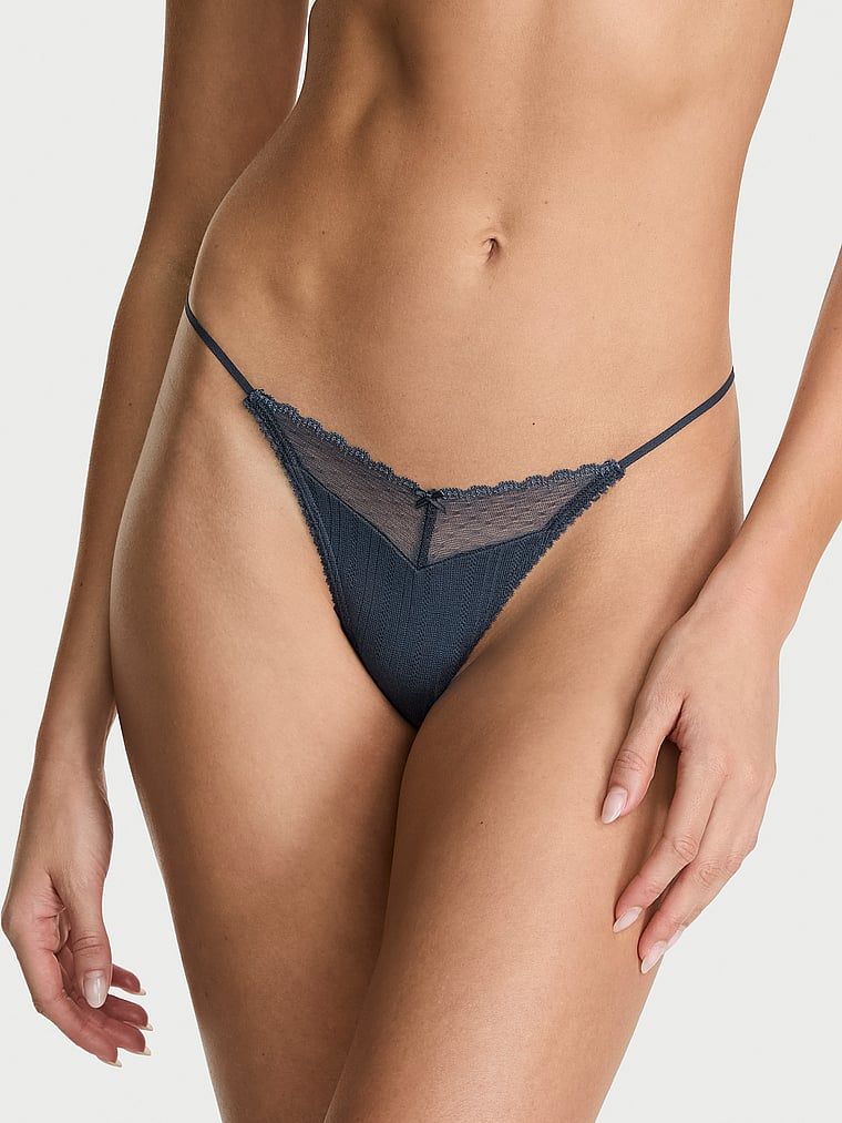 Tanga Krajka Pointelle. Produkt je modré barvy a pochází z kolekce Victoria's Secret.