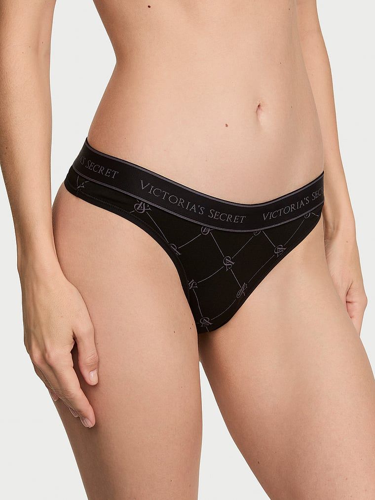 Bavlněné tanga s logem v pase. Produkt je vzorovaný a pochází z kolekce Cotton.