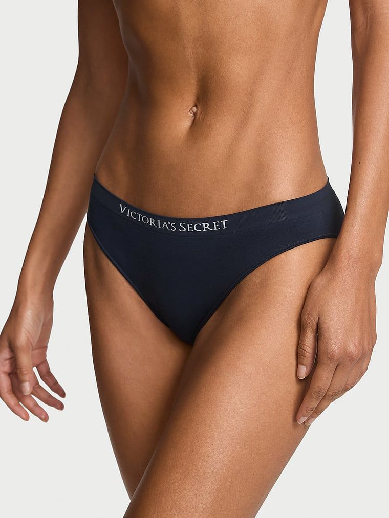 Bezešvové bikinové kalhotky. Produkt je modré barvy a pochází z kolekce Seamless.