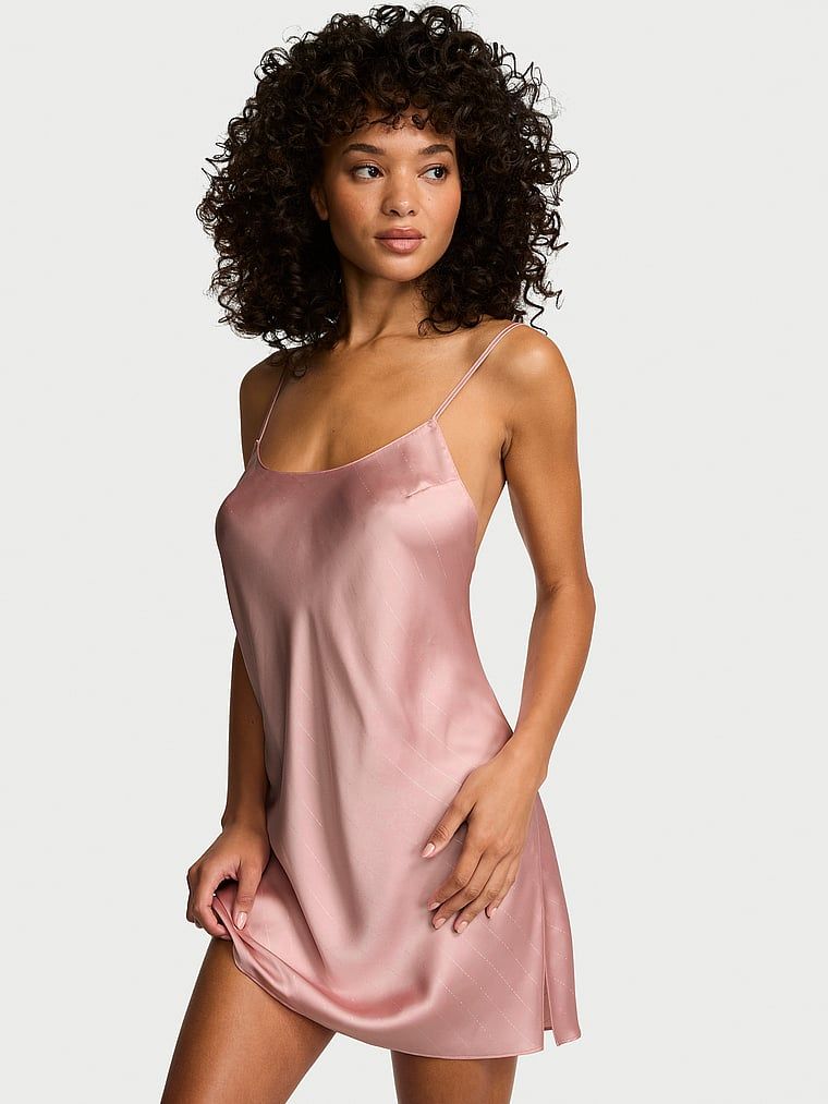 Victoria's Secret Saténové šaty s otevřeným zadním dílem
