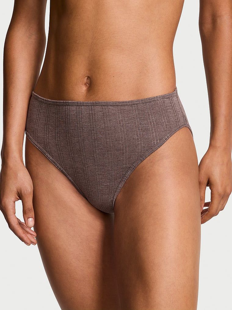 Modální slipy s vysoce střiženými nohavičkami, ultra-jemné slipy. Produkt je hnědé barvy a pochází z kolekce Victoria's Secret.