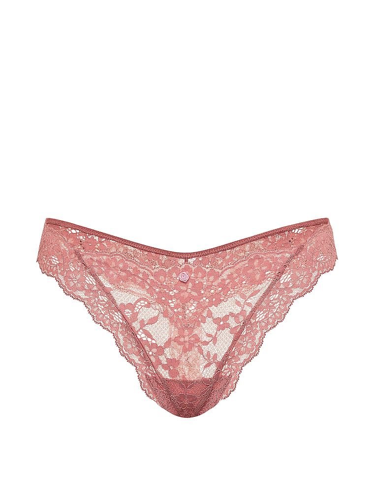 Krajkové krajkové tanga. Produkt je růžové barvy a pochází z kolekce Dream Angels.