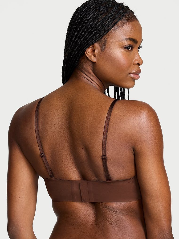 Sweetheart podprsenka bez ramínek a mírně vycpávaná podprsenka. Produkt je hnědé barvy a pochází z kolekce Victoria's Secret Bar.