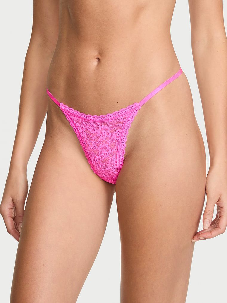 Krajková krajková tanga. Produkt je růžové barvy a pochází z kolekce Lacie.