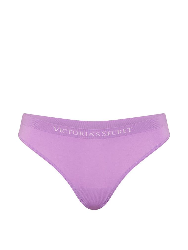 Bezešvé tanga. Produkt je fialové barvy a pochází z kolekce Seamless.
