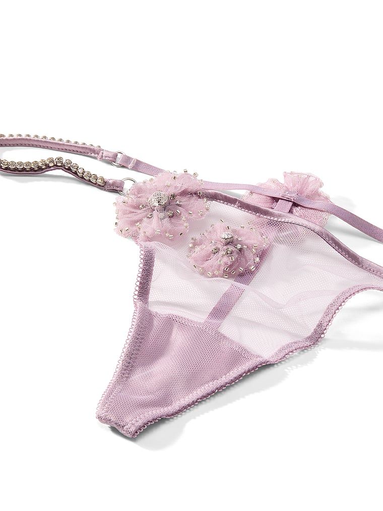 Tanga Atelier Éterické. Produkt je růžové barvy a pochází z kolekce Dream Angels.