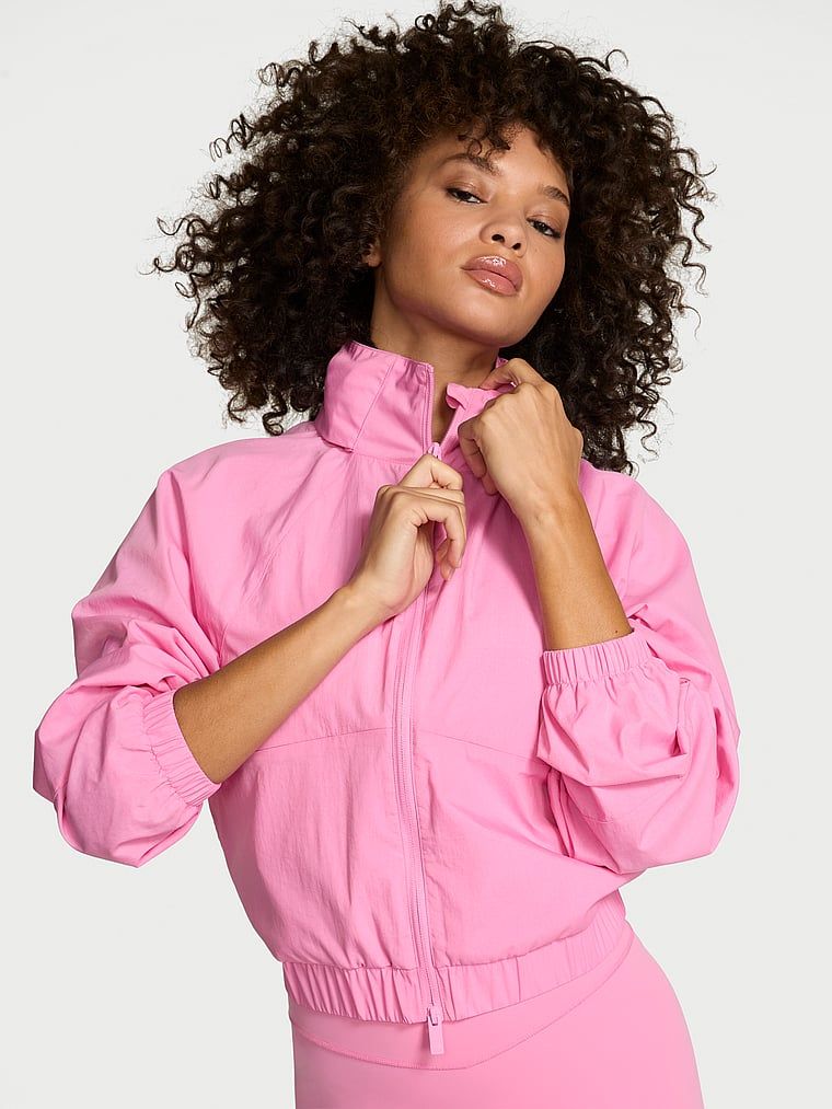 VSX Power Parachute Jacket. Produkt je růžové barvy a pochází z kolekce VSX.