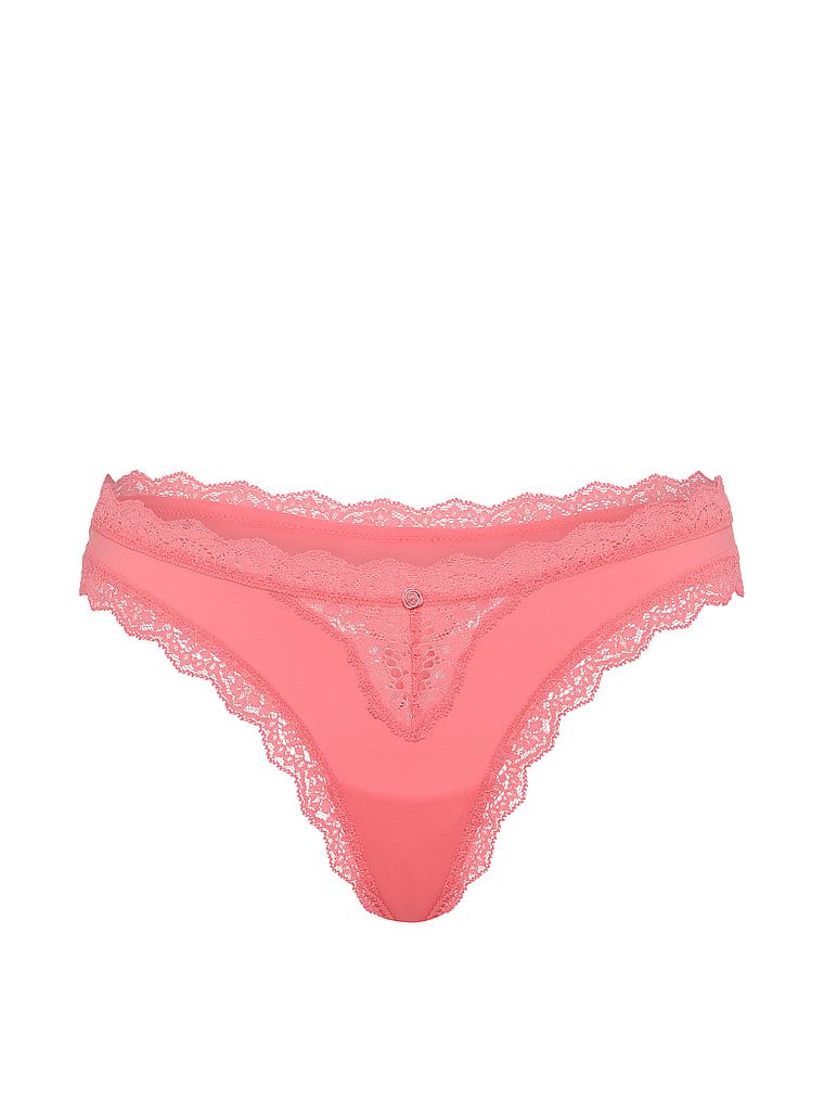 Tanga s krajkovým lemem. Produkt je růžové barvy a pochází z kolekce Dream Angels.