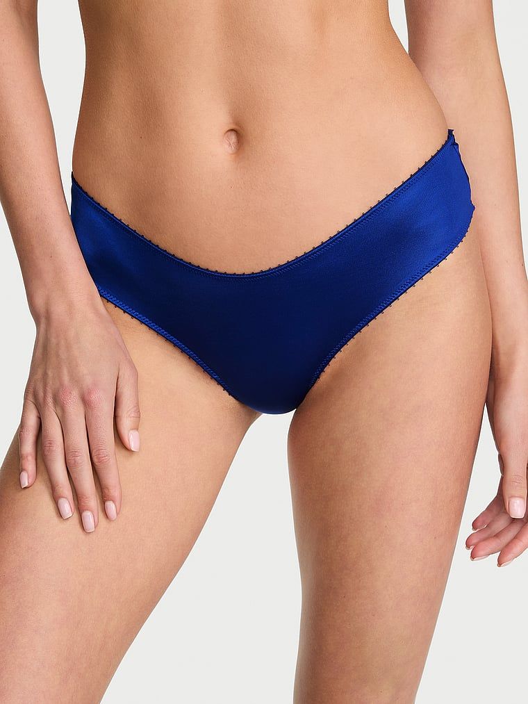 Páskované kalhotky na zadní straně Ring Hardware Cheeky. Produkt je modré barvy a pochází z kolekce Very Sexy.