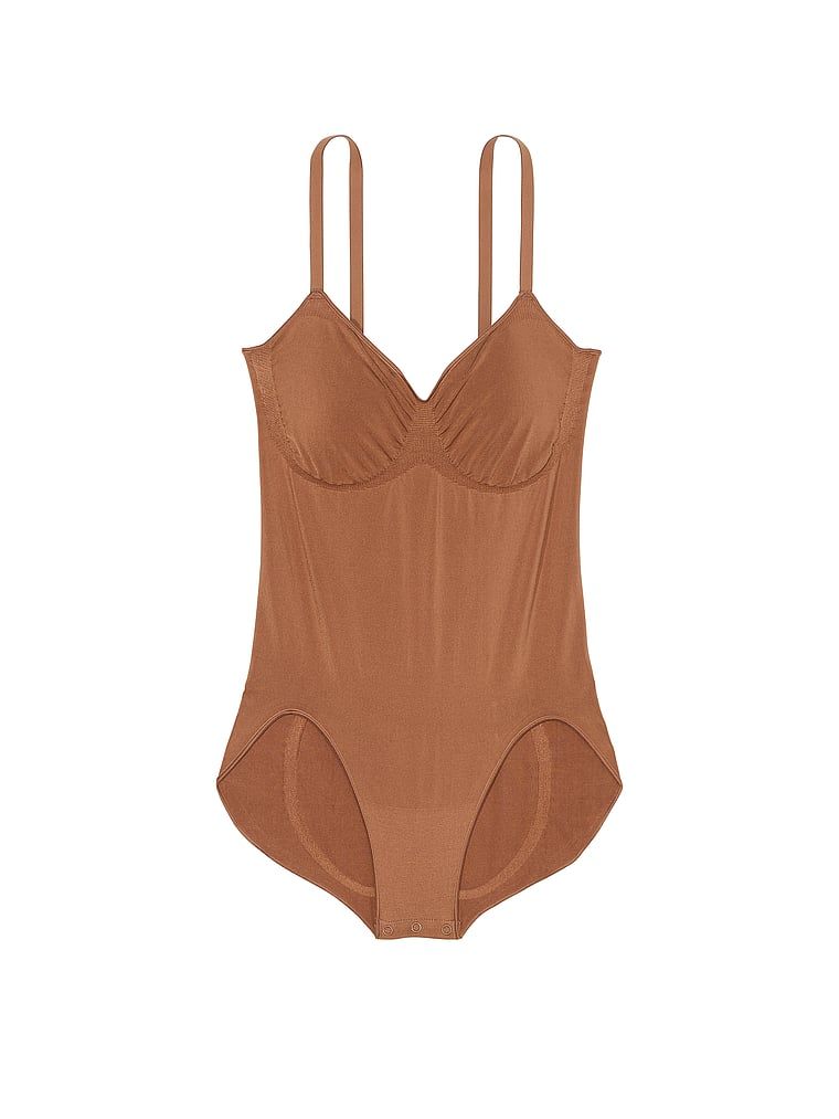 Tvarovací prádlo od Victoria tvarující kombinézu. Výrobek je hnědý a pochází z kolekce Victoria's Secret.