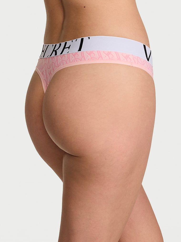 Tanga s logem Cool. Produkt je vzorovaný a pochází z kolekce Cotton.