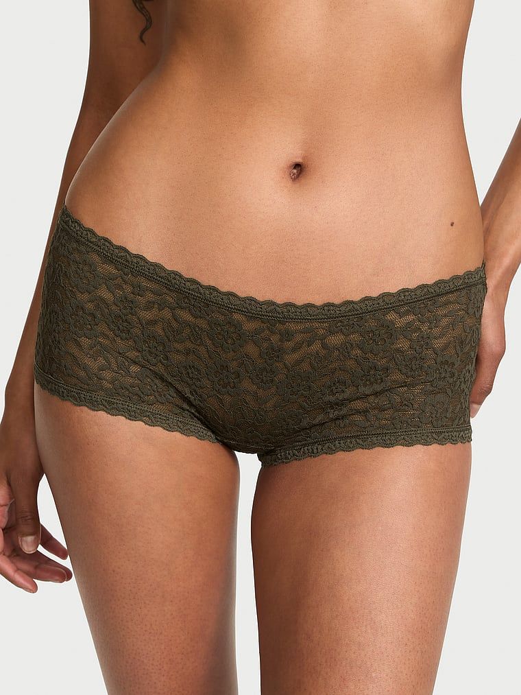 Krajkové kraťasy s nízkým pasem Boyshorts. Produkt je zelené barvy a pochází z kolekce Lacie.