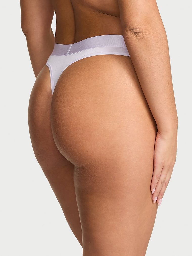 Bavlněné tanga s lesklým logem Heart Shine Patch. Produkt je fialové barvy a pochází z kolekce Cotton.