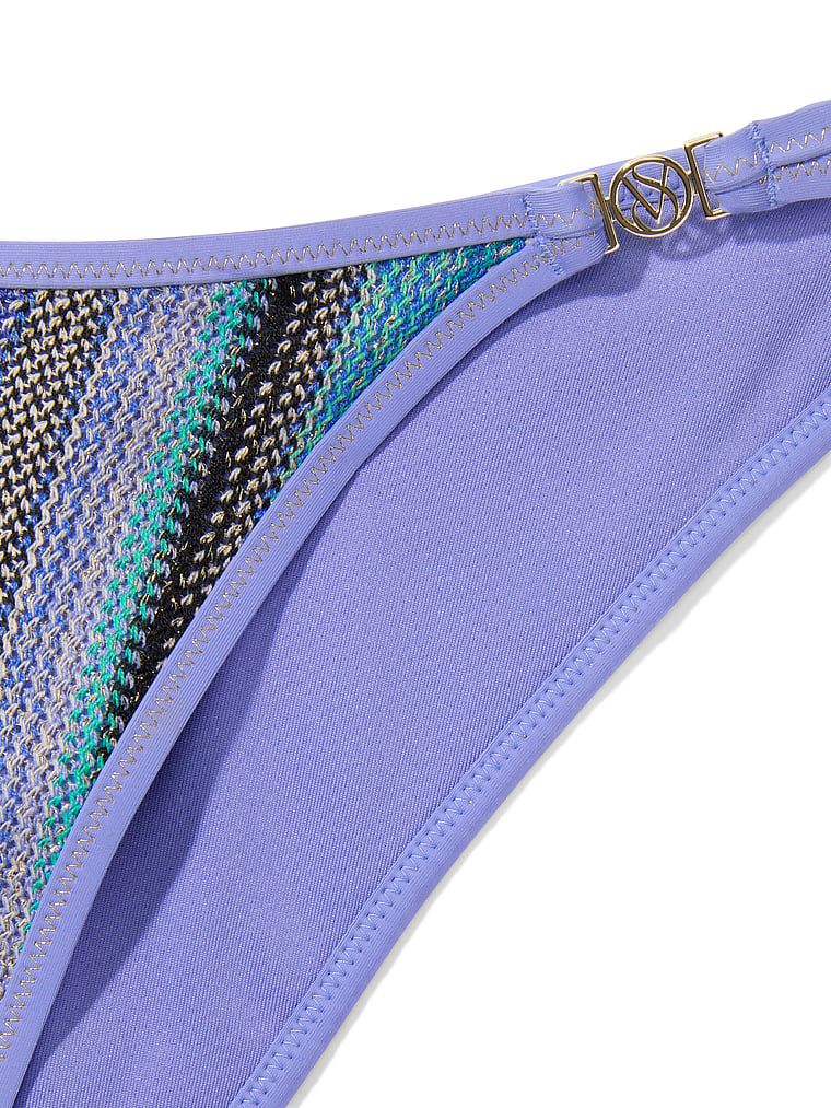Brazilský spodní kolečko s třpytivými pruhy. Produkt je vzorovaný a pochází z kolekce Victoria's Secret Swim.