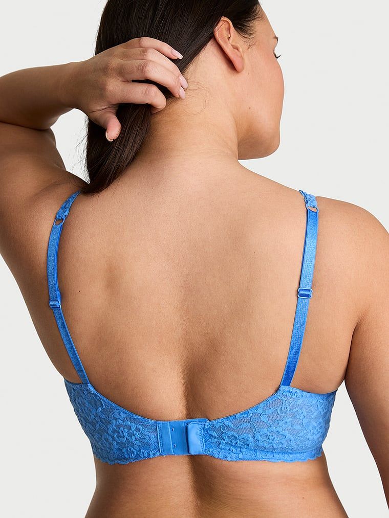 Krajková podprsenka s balkonem bez vycpávky. Produkt je modré barvy a pochází z kolekce Victoria's Secret.