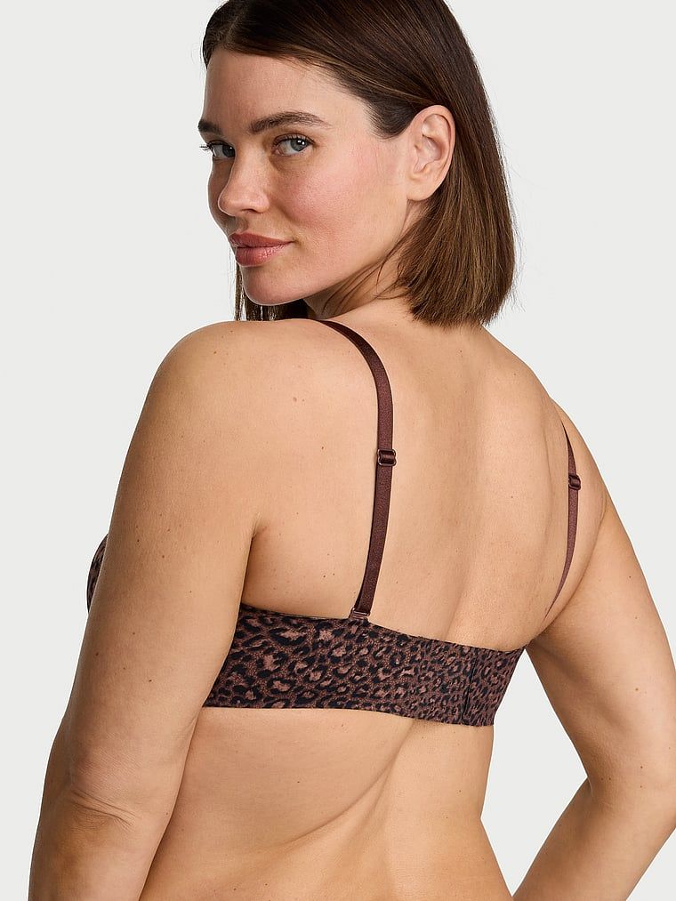 Push-up podprsenka bez ramínek. Produkt je vzorovaný a pochází z kolekce Victoria's Secret Bar.