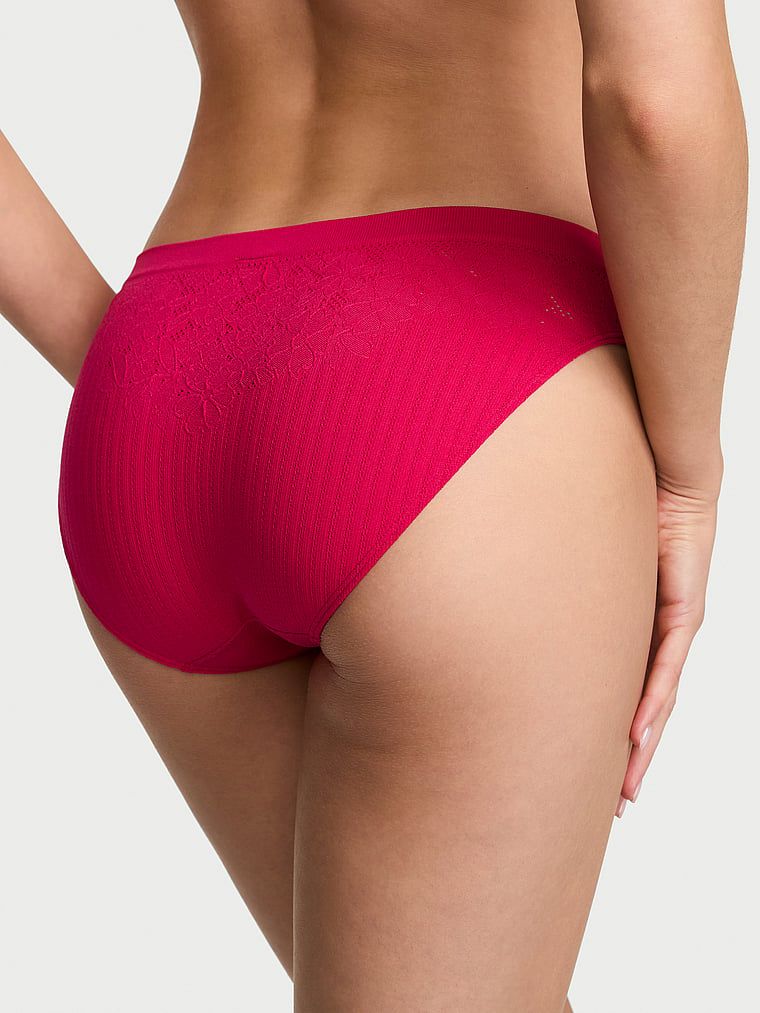 Kalhotky s květinovými rybami v bikinách. Produkt je růžové barvy a pochází z kolekce Seamless.