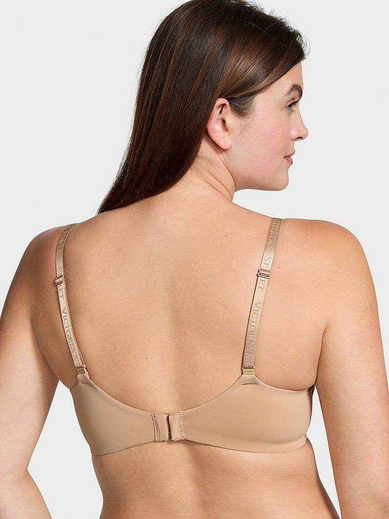 Perfect Shape Hladká push-up podprsenka. Produkt je béžový a pochází z kolekce triček.