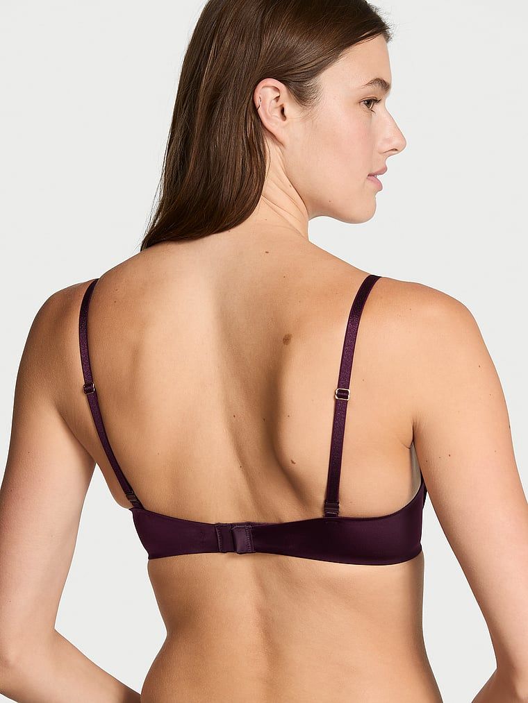 Push-up podprsenka se 2 velikostmi Bombshell. Produkt je fialový a pochází z kolekce Very Sexy.