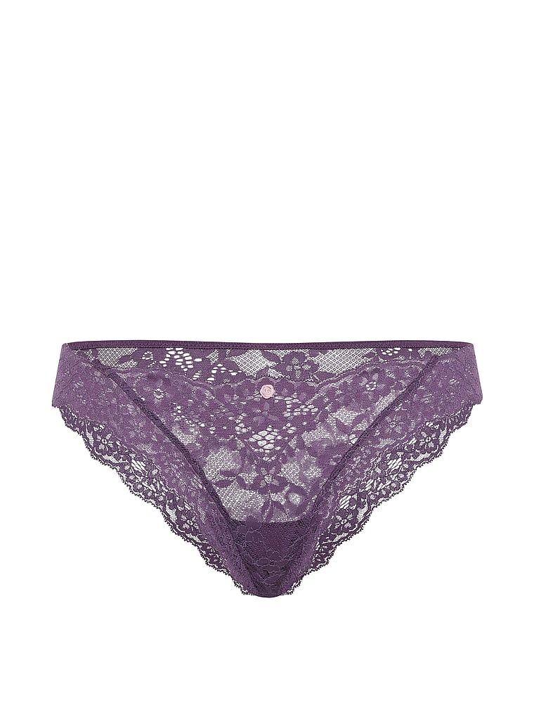 Krajkové bikini kalhotky. Produkt je fialové barvy a pochází z kolekce Dream Angels.