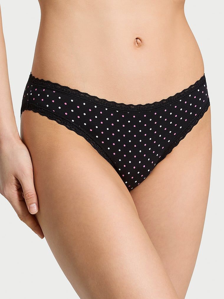 Bavlněné kalhotky s krajkou v bikinách s krajkovým lemem. Produkt je vzorovaný a pochází z kolekce Lacie.