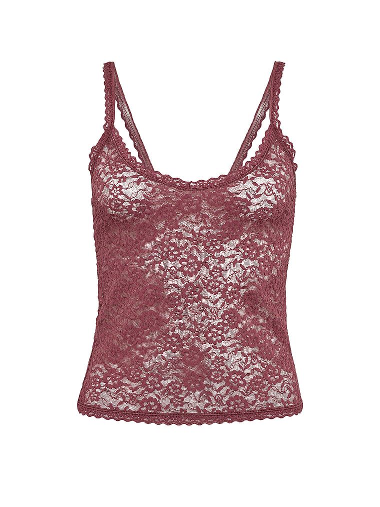 Krajkový top s tenkými ramínky, Cami. Produkt je růžové barvy a pochází z kolekce Victoria's Secret.
